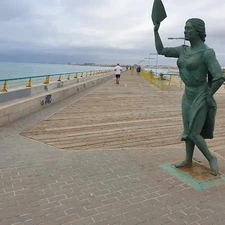 Mit Pool,450 M Zur Apartment