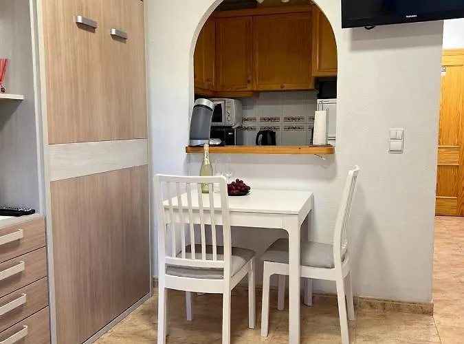 Mit Pool,450 M Zur Apartment *